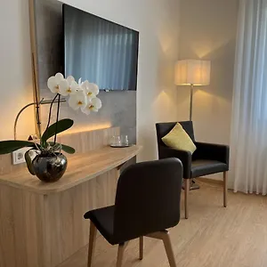 https://geisler-garni-am-flughafen.topcolognehotels.com